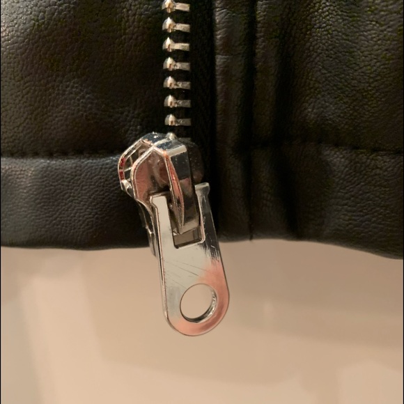 Leather jacket - Picture 4 of 10